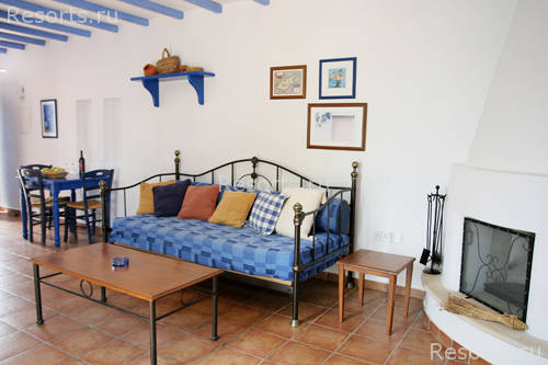 Aliathon Holiday Village 9
